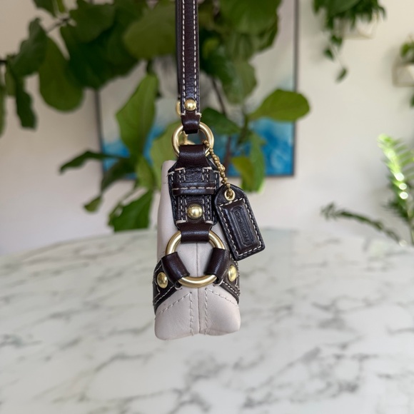 COACH Y2K Vintage Carly Leather Wristlet Mini Bag 40492 Parchment Ivory Brown - Picture 4 of 15